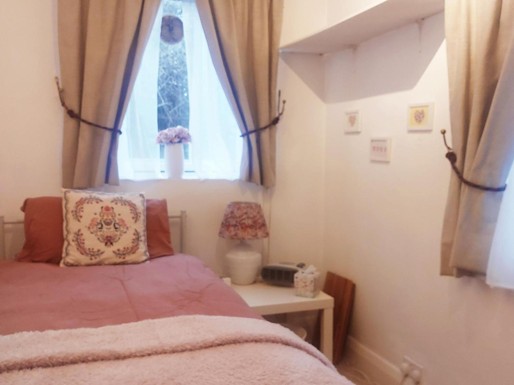 Centrel To London Single Bed Room Quiet Home With Host And Breakfast Luaran gambar